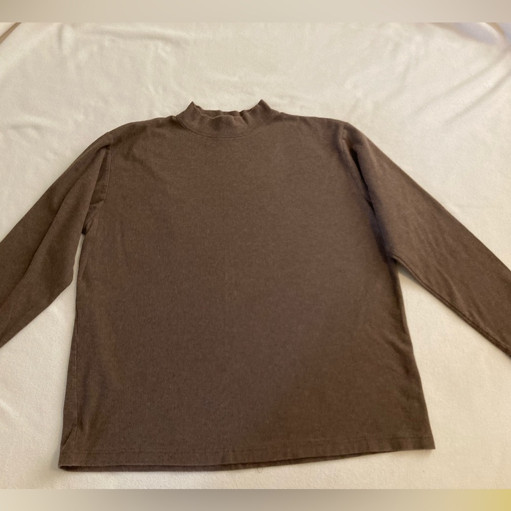 Soft brown men’s XL shirt by Cambridge Classics